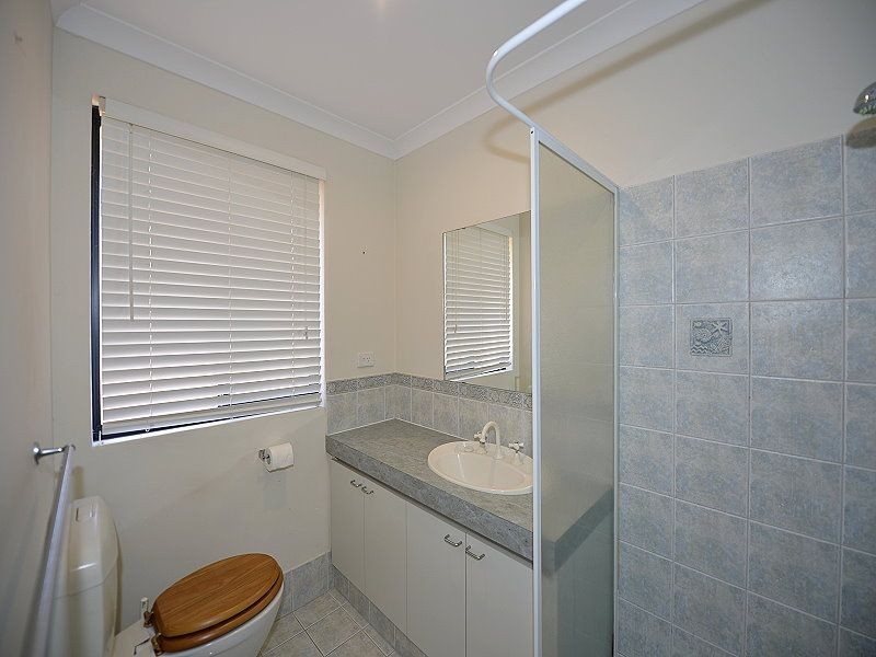 4/10 Bedingfeld Rd, Greenfields WA 6210