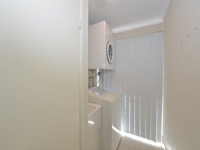 4/10 Bedingfeld Rd, Greenfields WA 6210