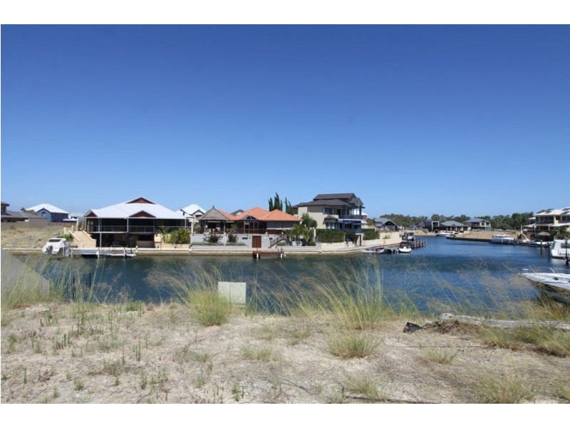 35 Ragamuffin Point, Halls Head WA 6210