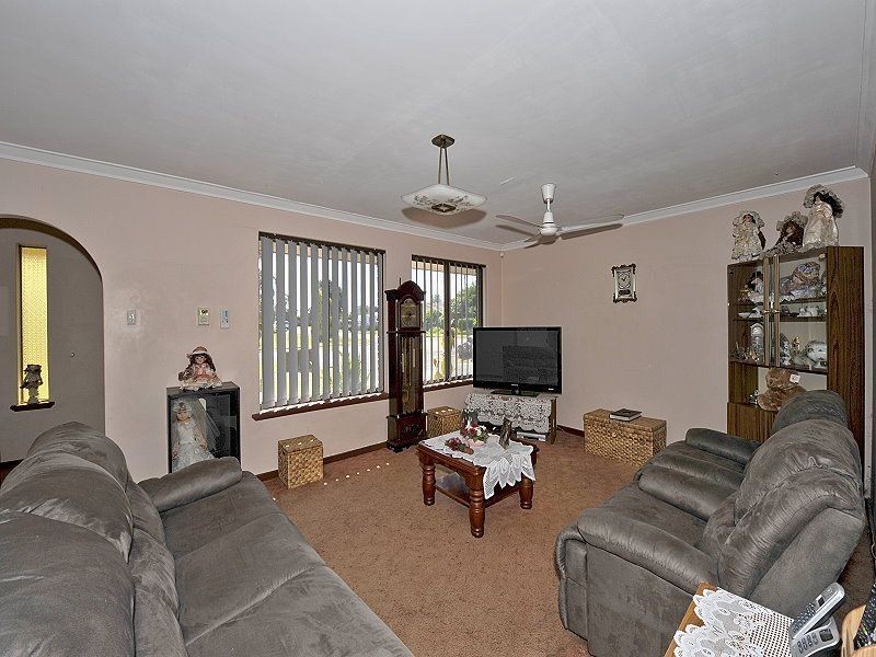 7 Blythwood Street, Dudley Park WA 6210