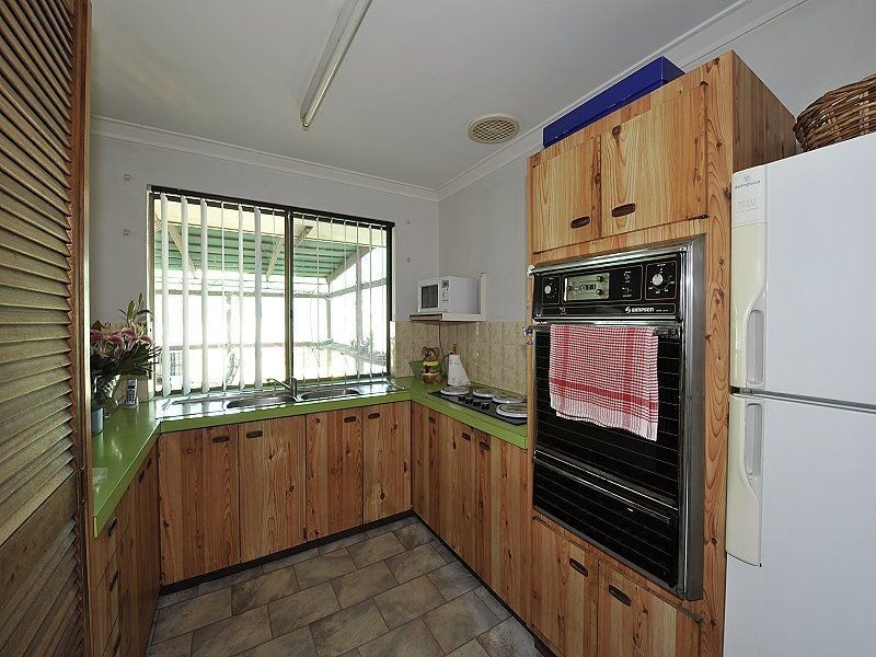 7 Blythwood Street, Dudley Park WA 6210