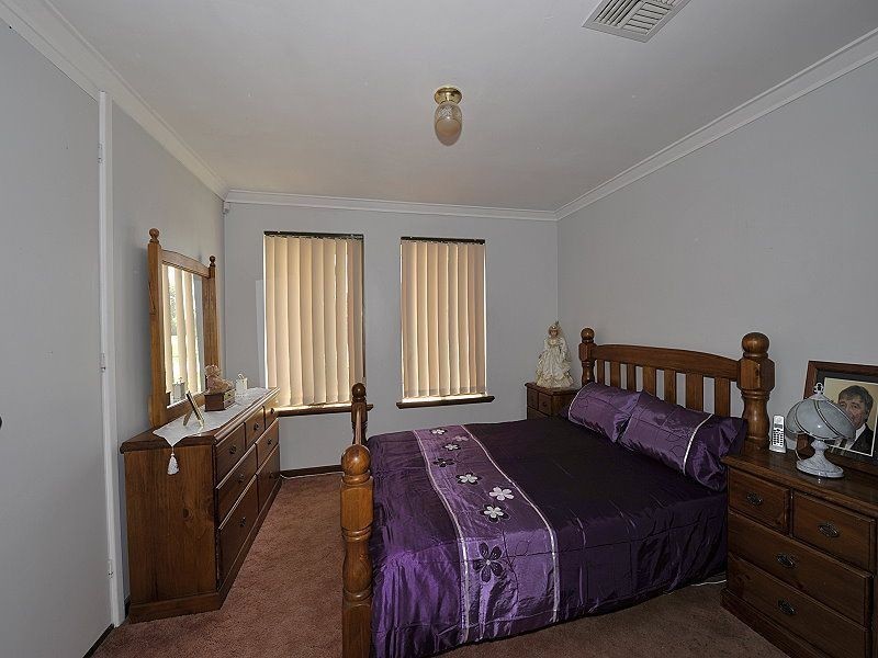 7 Blythwood Street, Dudley Park WA 6210