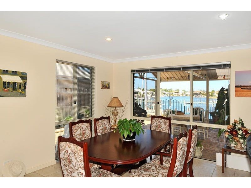 19 Parkwater Cove, Halls Head WA 6210