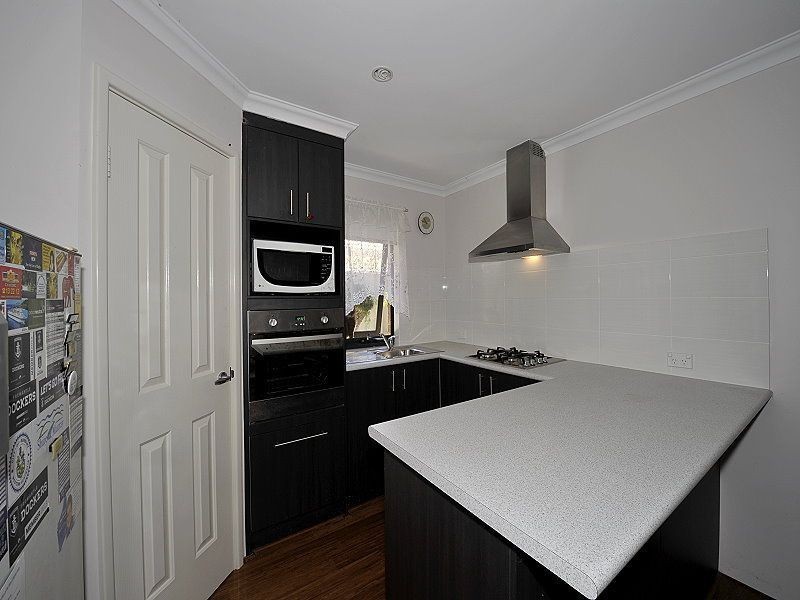 18 Placid Bend, South Yunderup WA 6208