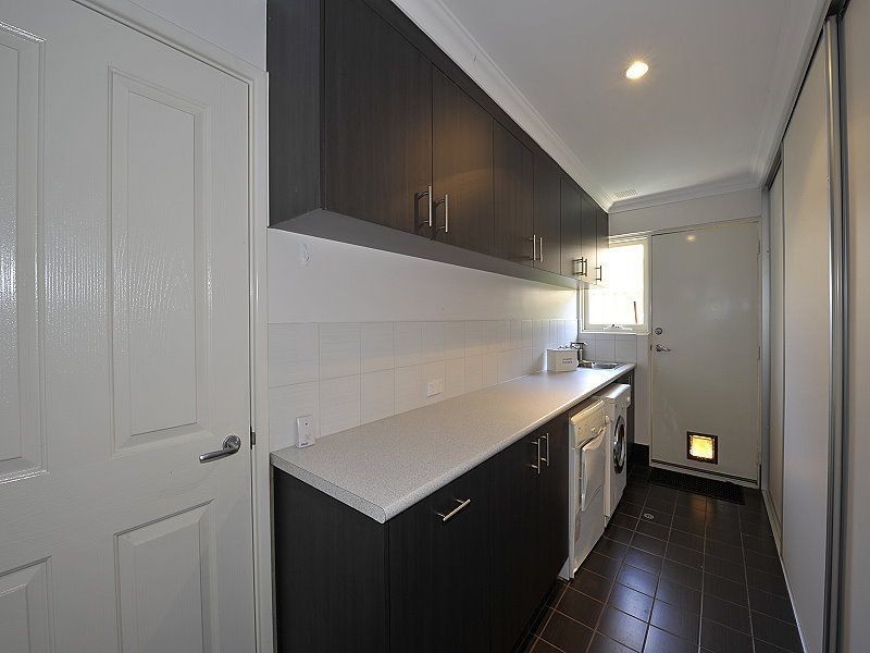 18 Placid Bend, South Yunderup WA 6208