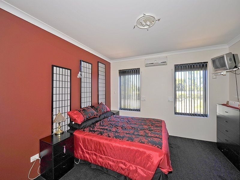 22 Sugar Bush Way, Meadow Springs WA 6210