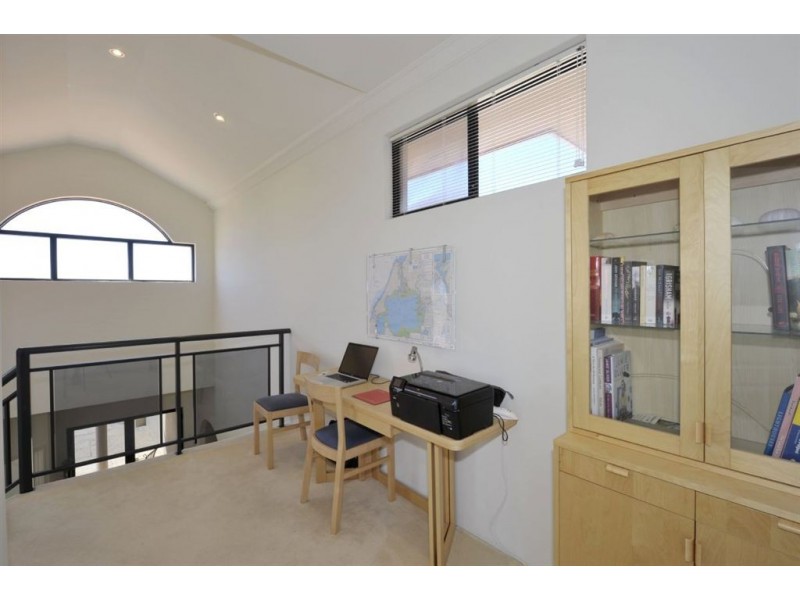 76 Westview Parade, Wannanup WA 6210