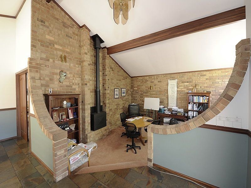 87 Oaklands Avenue, Halls Head WA 6210