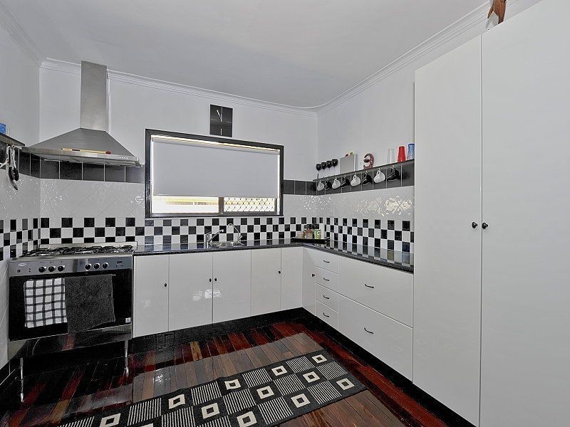 17 Merrivale Street, Wannanup WA 6210