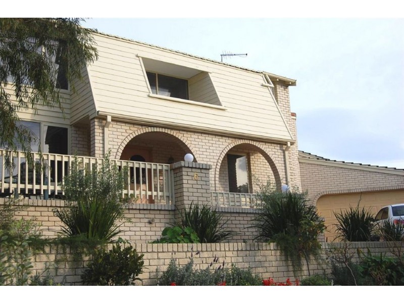 6 Barkley Place, Halls Head WA 6210