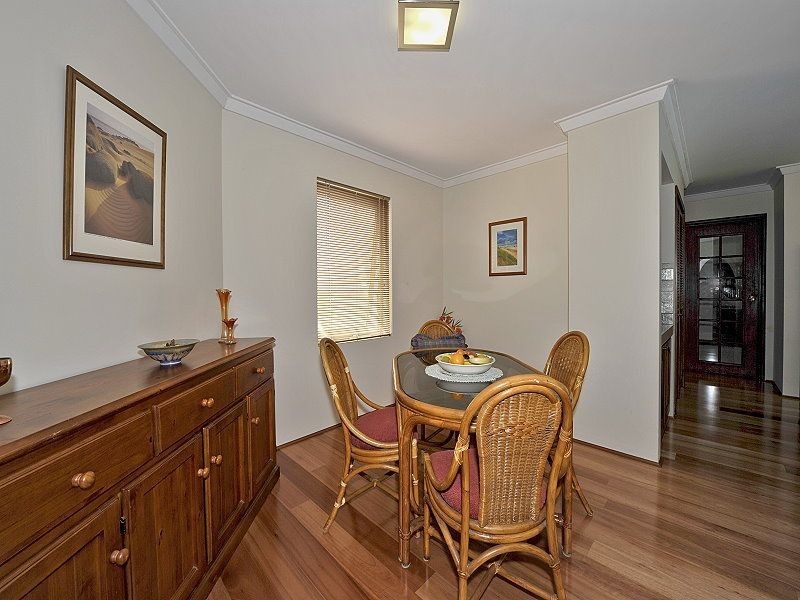 6 Barkley Place, Halls Head WA 6210