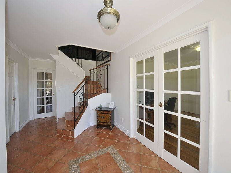 19 Caravel Way, Halls Head WA 6210