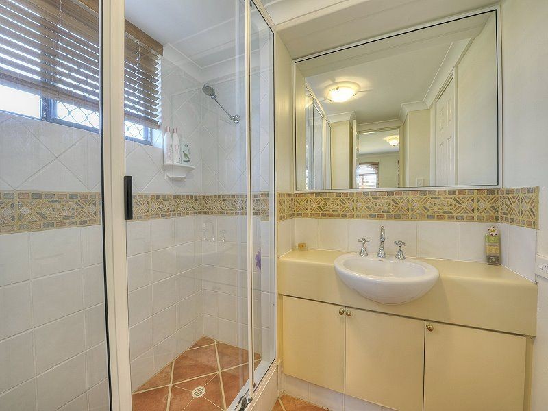 19 Caravel Way, Halls Head WA 6210