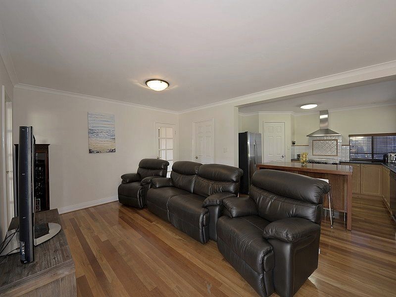 19 Caravel Way, Halls Head WA 6210