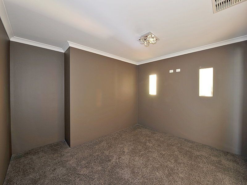 8 Yunderup Road, South Yunderup WA 6208