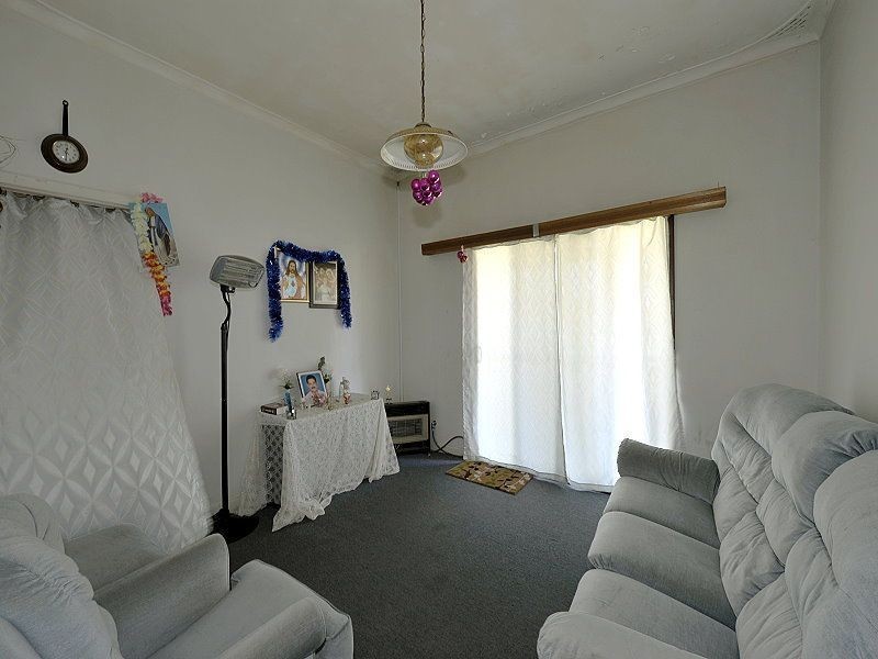 24 Churchill Avenue, Dudley Park WA 6210