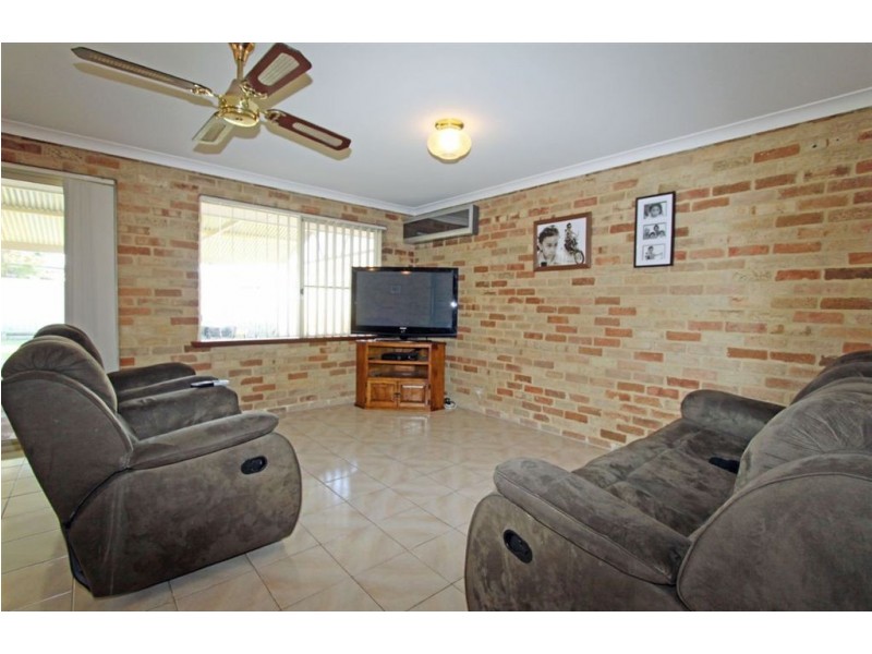 5 Maitland Close, Halls Head WA 6210