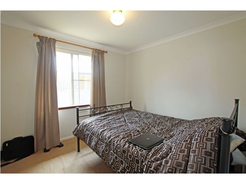 5 Maitland Close, Halls Head WA 6210