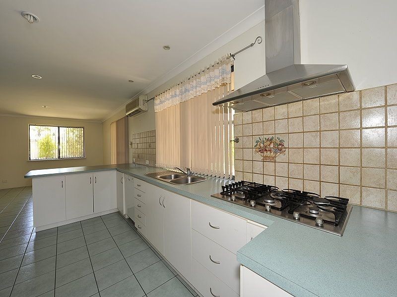 18 Coodanup Drive, Coodanup WA 6210