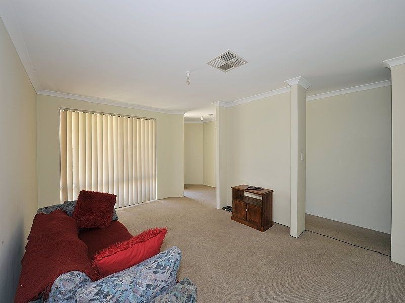 225 Peelwood Parade, Halls Head WA 6210