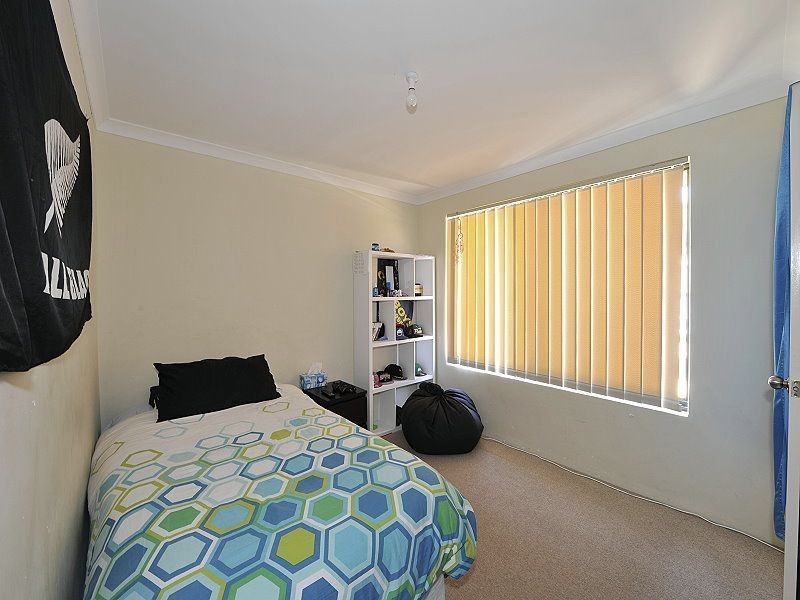 225 Peelwood Parade, Halls Head WA 6210