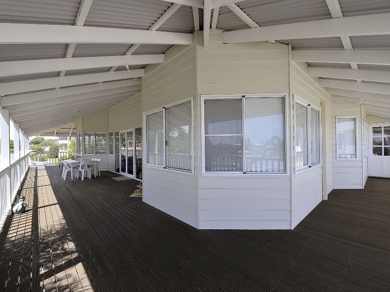 3 Oversby Street, Halls Head WA 6210