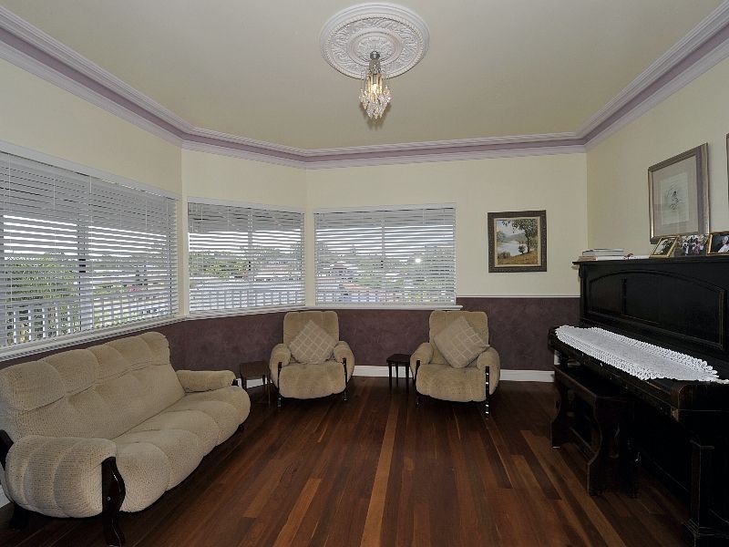 3 Oversby Street, Halls Head WA 6210