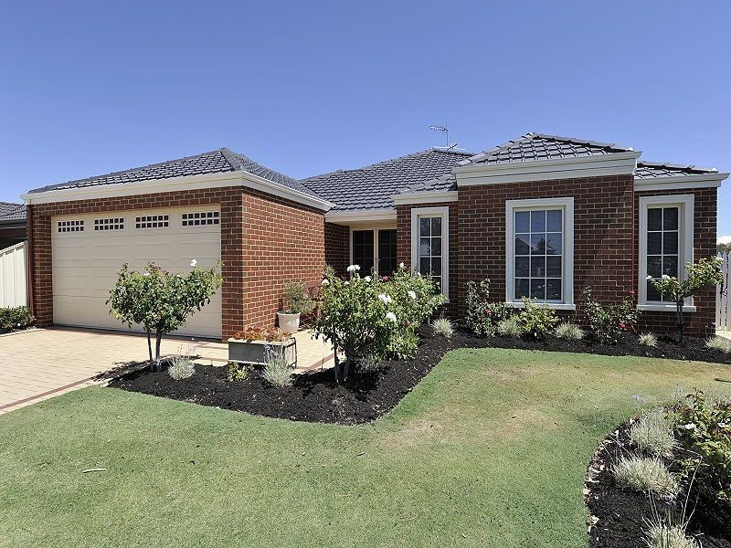 42 Hudson Drive, Dudley Park WA 6210