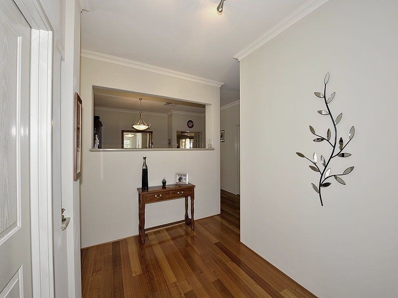 42 Hudson Drive, Dudley Park WA 6210