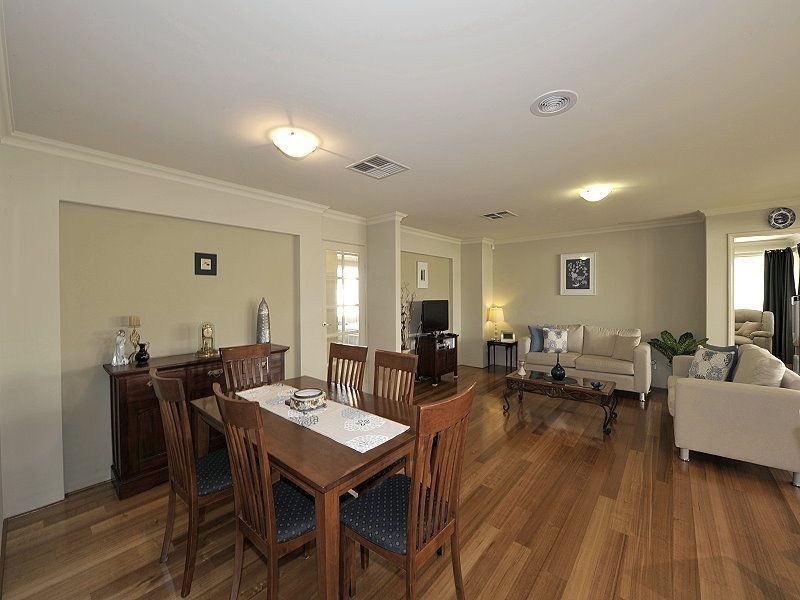 42 Hudson Drive, Dudley Park WA 6210