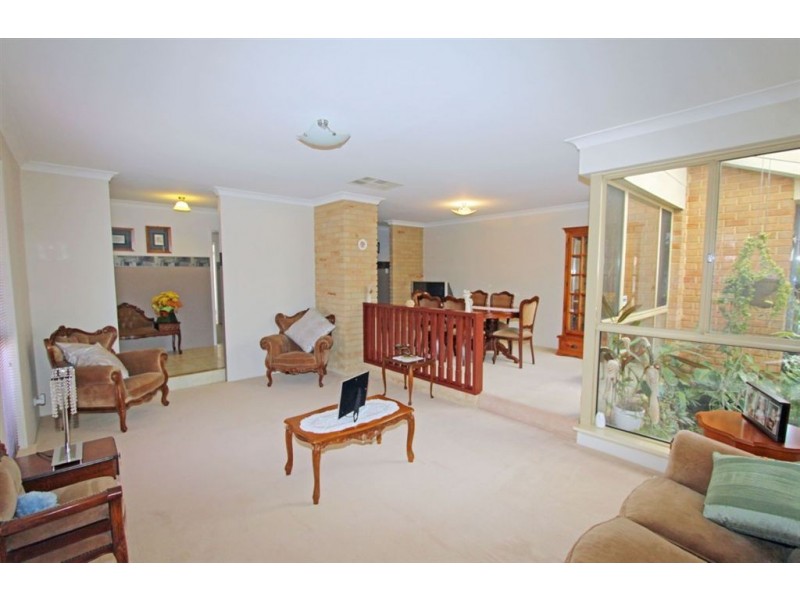 4 Amazon Drive, Greenfields WA 6210