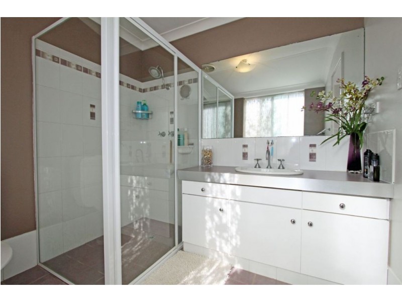 4 Amazon Drive, Greenfields WA 6210