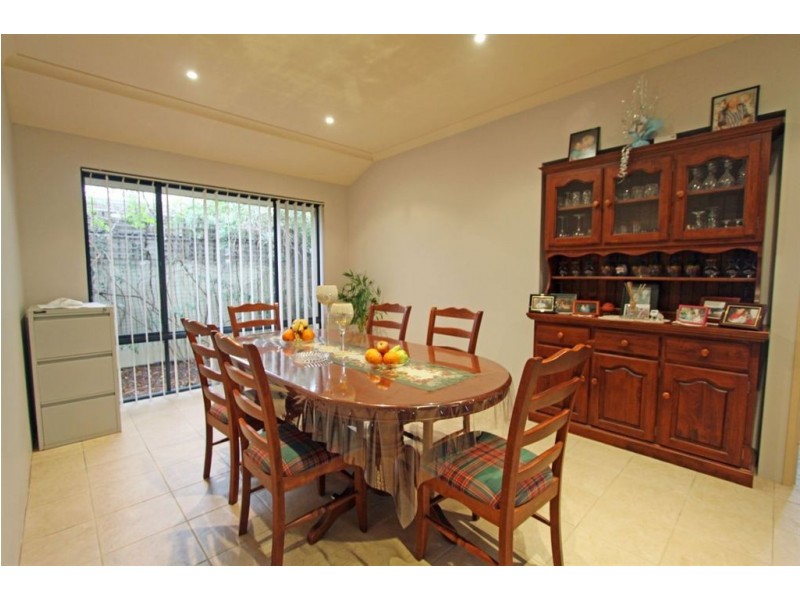 27 Hudson Road, Dudley Park WA 6210