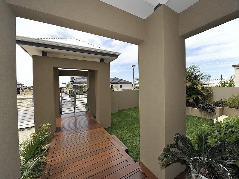 2 Ragamuffin Point, Halls Head WA 6210