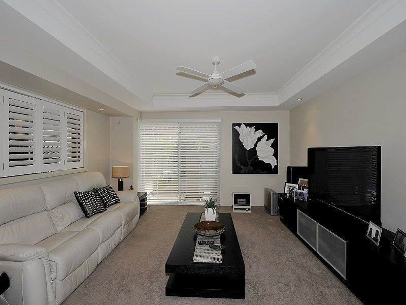 2 Ragamuffin Point, Halls Head WA 6210