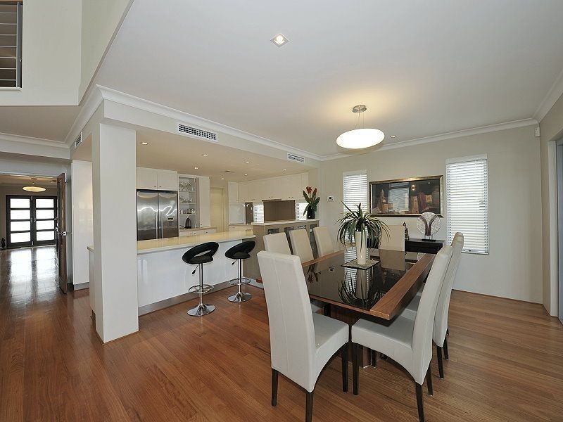 2 Ragamuffin Point, Halls Head WA 6210