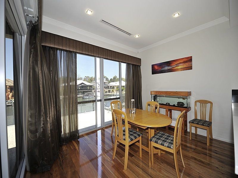 16 Ragamuffin Point, Halls Head WA 6210