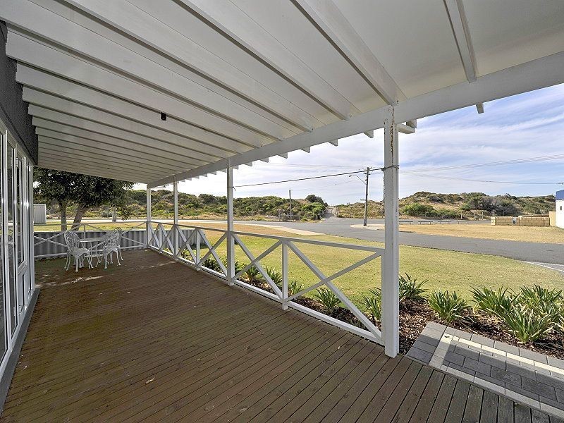 3 Flight Street, Falcon WA 6210