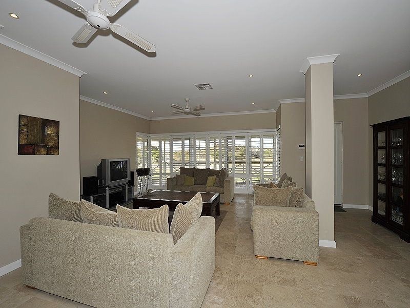 3 Flight Street, Falcon WA 6210