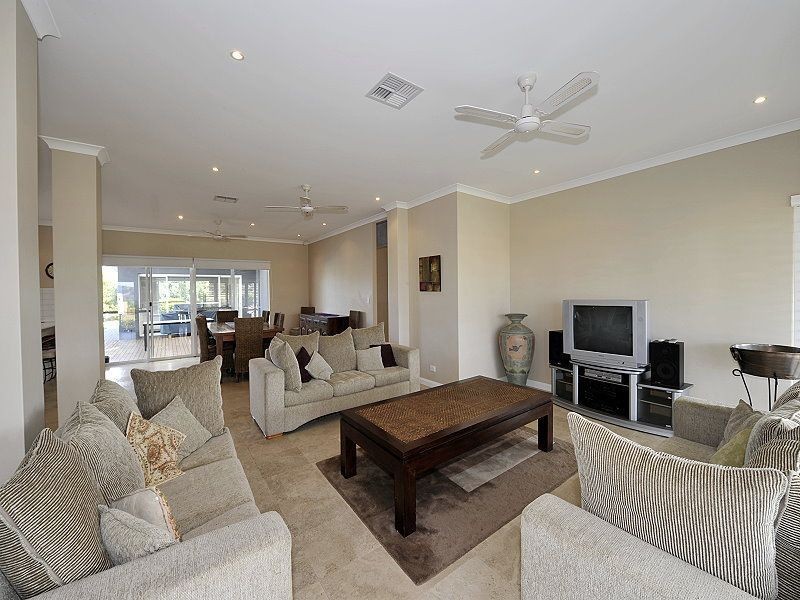 3 Flight Street, Falcon WA 6210