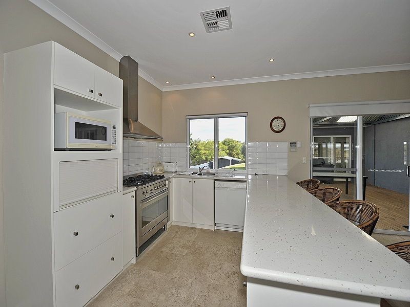 3 Flight Street, Falcon WA 6210