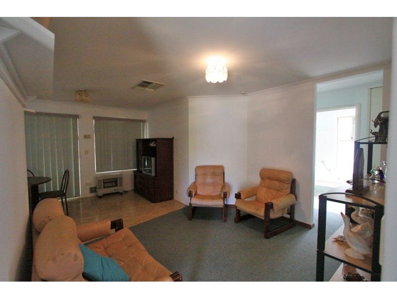 31 Peelwood Parade, Halls Head WA 6210