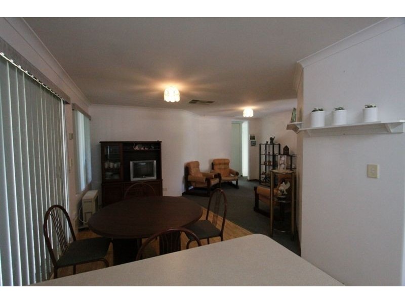 31 Peelwood Parade, Halls Head WA 6210