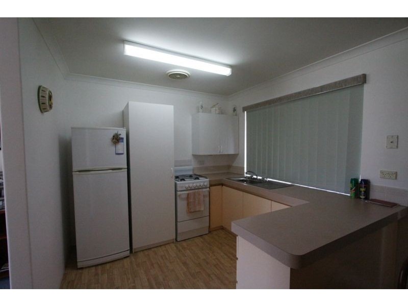 31 Peelwood Parade, Halls Head WA 6210