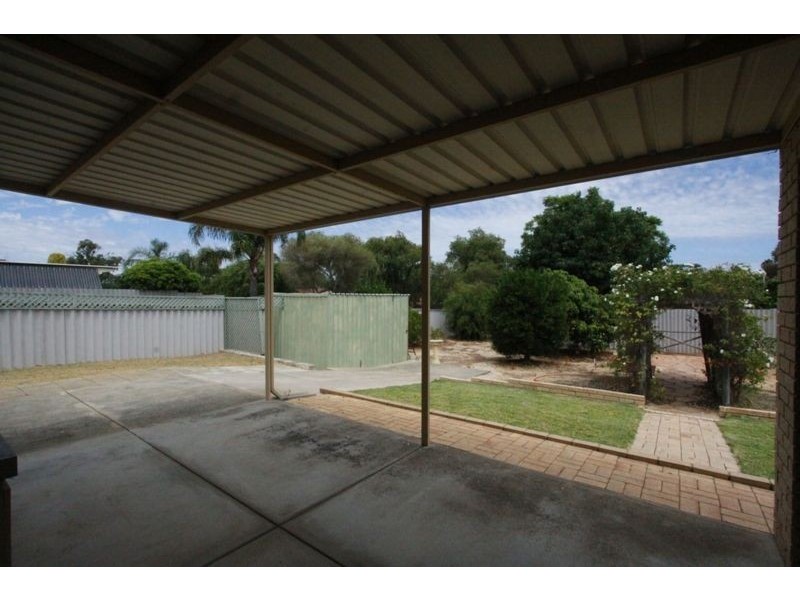 31 Peelwood Parade, Halls Head WA 6210