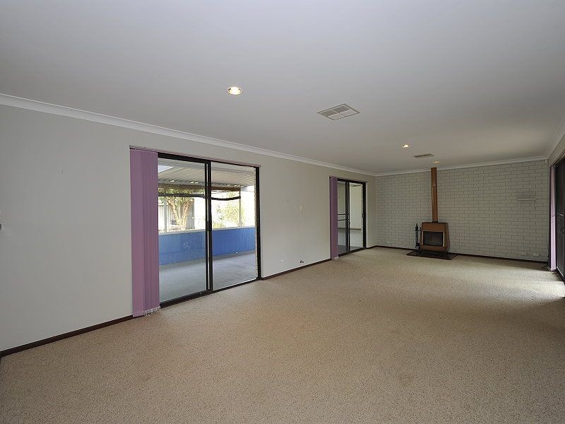 30 Elderberry Circle, Halls Head WA 6210