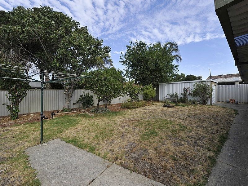 30 Elderberry Circle, Halls Head WA 6210