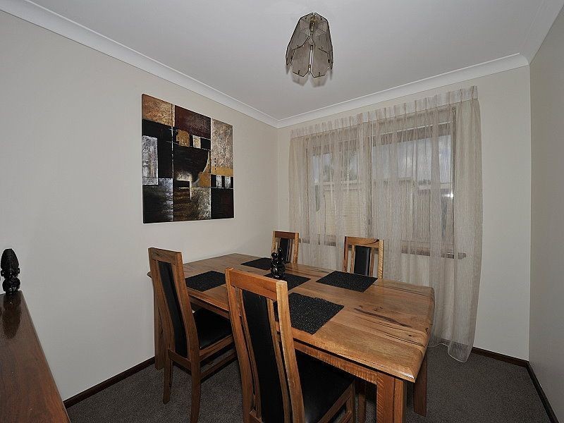 5 Oaklands Avenue, Halls Head WA 6210