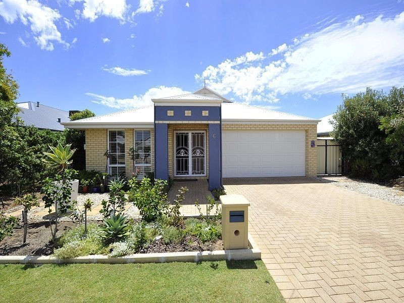 6 Dalona Parkway, Lakelands WA 6180