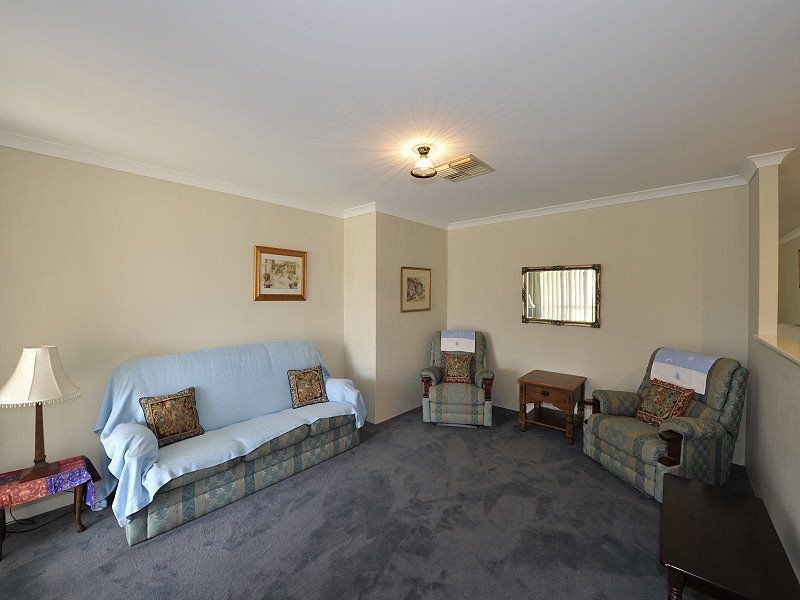 6 Portrush Parade, Meadow Springs WA 6210